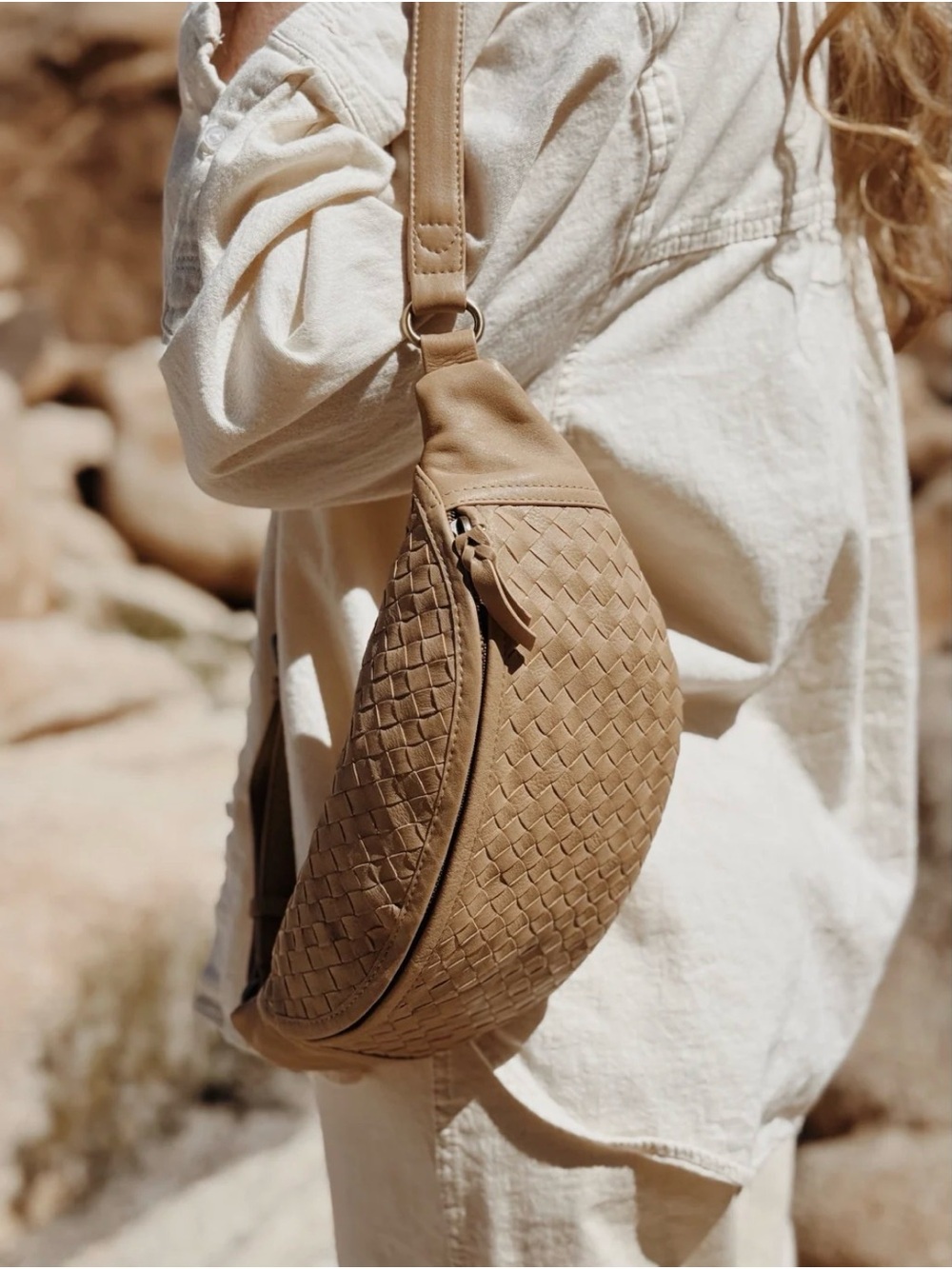 MANDRN Woven Atlas Crossbody Bag + Cardholder